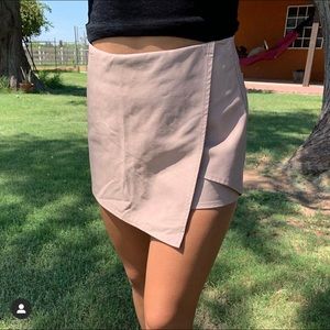Kendall and Kylie pink skort